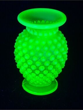 Vintage Fenton Topaz Opalescent Hobnail Vaseline Glass Bud Vase